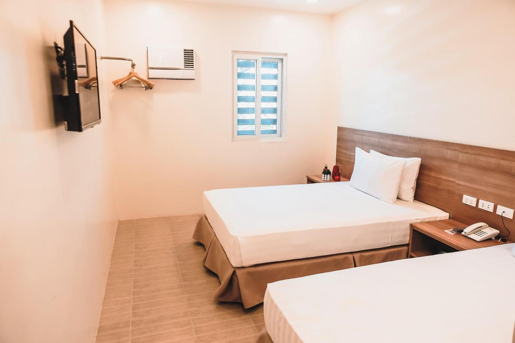 Trip Inn Near Airport Or City Center Legazpi Exterior foto